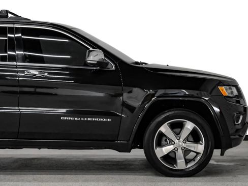 Used 2015 Jeep Grand Cherokee Overland AWD/4WD image 15