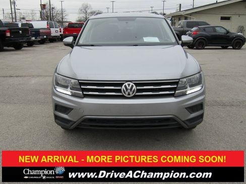 Used 2020 Volkswagen Tiguan S w/ 3rd Row Seat Package image 2