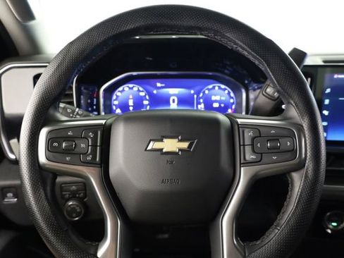 Used 2024 Chevrolet Silverado 1500 LT AWD/4WD image 17