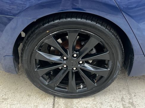 Used 2017 Nissan Maxima SR FWD image 10