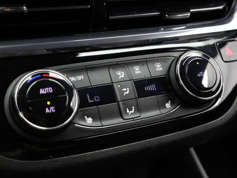 Used 2025 Buick Envista Sport Touring w/ Convenience I Package FWD image 18