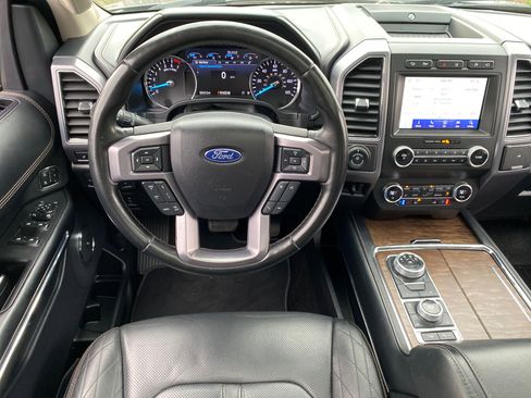Used 2020 Ford Expedition Platinum image 11