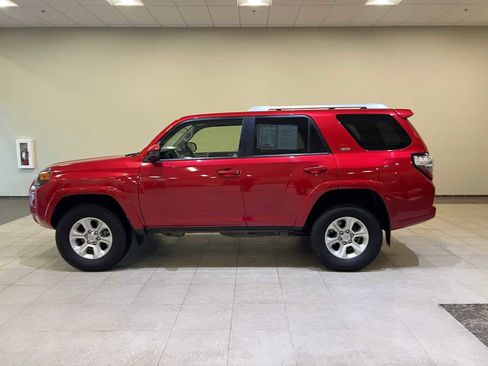 Used 2017 Toyota 4Runner SR5 image 3