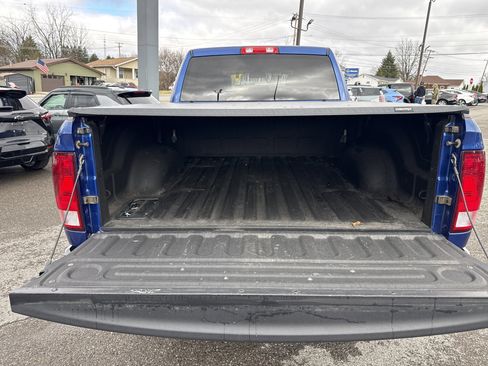 Used 2018 RAM 2500 Tradesman w/ Chrome Appearance Group image 5