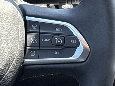 Used 2026 Jeep Compass Limited image 22