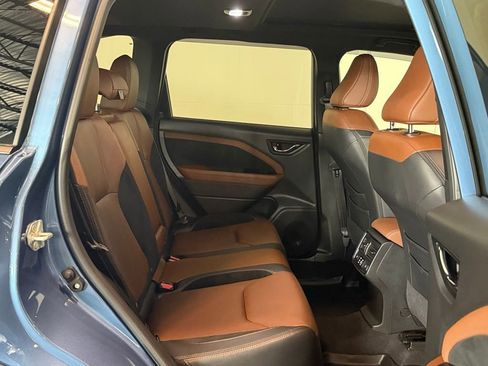 Used 2025 Subaru Forester Touring w/ Popular Package - Touring AWD/4WD image 7