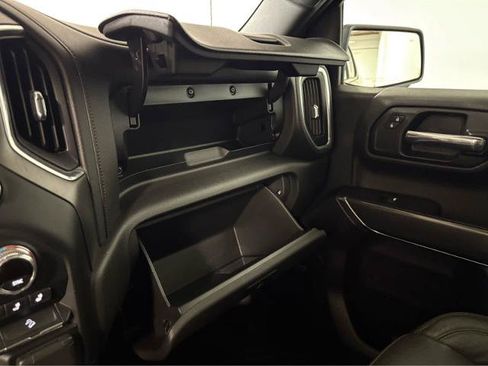 Used 2020 GMC Sierra 1500 AT4 w/ Off Road Performance Package AWD/4WD image 27