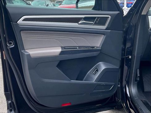 Used 2021 Volkswagen Atlas SE image 9