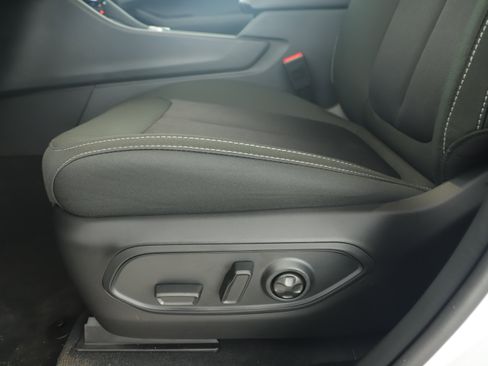 New 2025 Jeep Grand Cherokee Laredo w/ MOPAR Finishing Package image 10