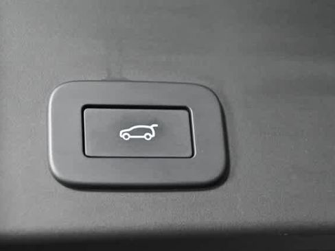 Used 2024 Land Rover Range Rover Evoque S image 10