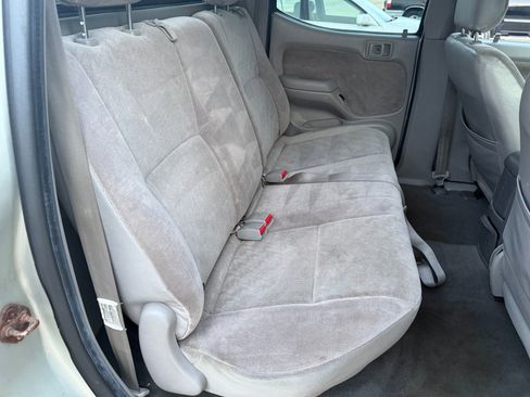 Used 2004 Toyota Tacoma V6 image 15