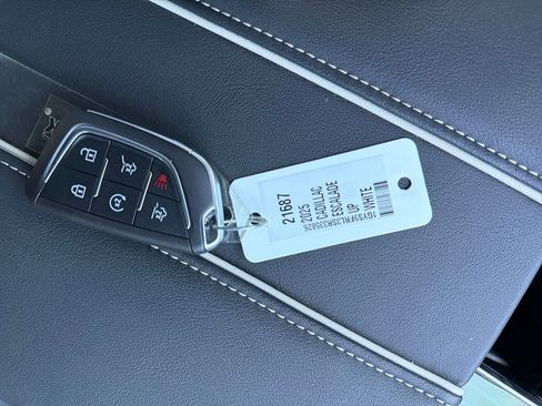Used 2025 Cadillac Escalade Sport w/ Touring Package AWD/4WD image 31