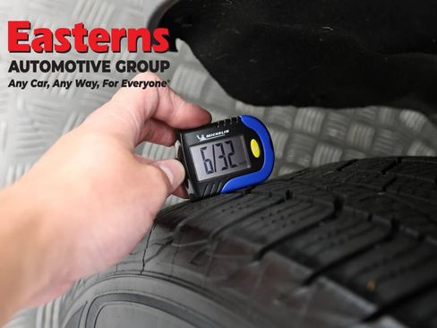 Used 2021 Ford Explorer XLT w/ Equipment Group 202A AWD/4WD image 28