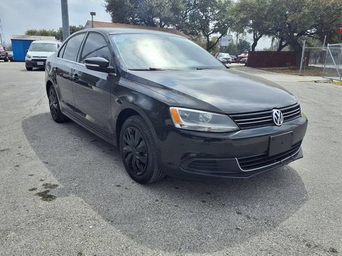 Used 2013 Volkswagen Jetta SE FWD image 1
