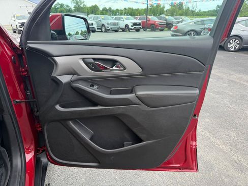 Used 2020 Chevrolet Traverse LT AWD/4WD image 25