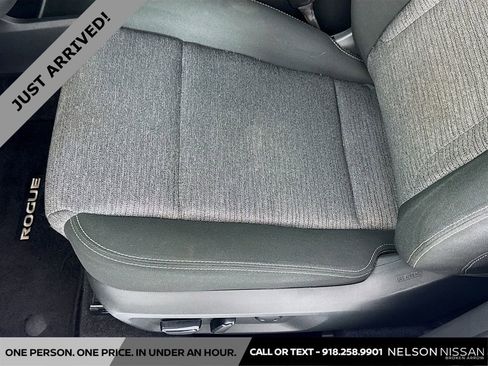 Certified 2022 Nissan Rogue SV image 18