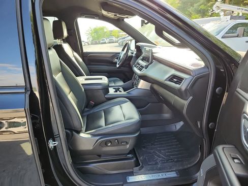 Used 2022 Chevrolet Suburban Z71 image 21