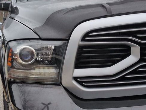 Used 2018 RAM 1500 Limited image 11