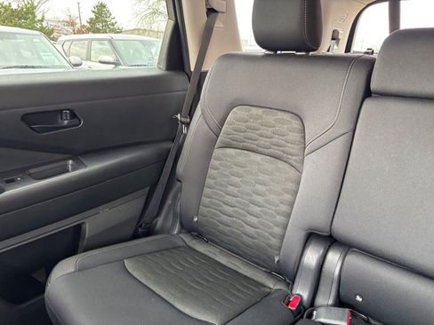 Used 2025 Nissan Pathfinder SV FWD image 42