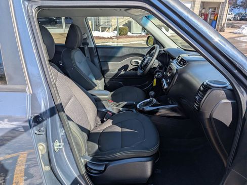 Used 2015 Kia Soul + image 25