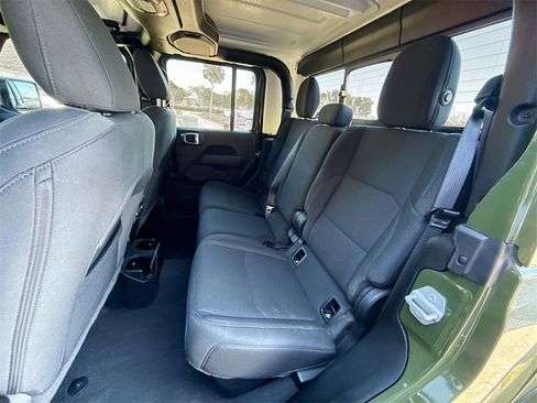 Used 2021 Jeep Gladiator Overland w/ Safety Group image 26