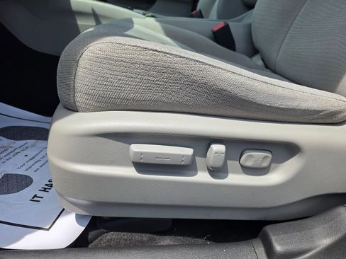 Used 2016 Honda Pilot EX image 10