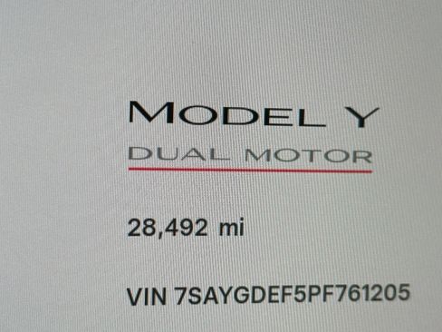Used 2023 Tesla Model Y Performance AWD/4WD image 27