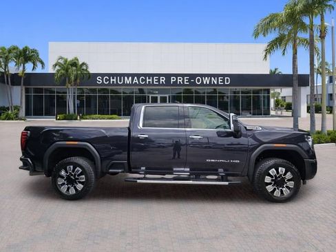 Used 2025 GMC Sierra 2500 Denali AWD/4WD image 8