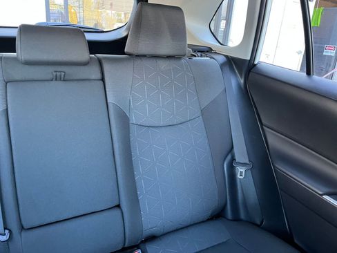 Used 2025 Toyota RAV4 XLE image 37