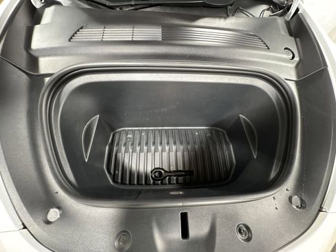 Used 2021 Tesla Model Y Long Range image 26