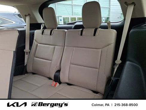 Used 2020 Ford Explorer XLT w/ Equipment Group 202A AWD/4WD image 13