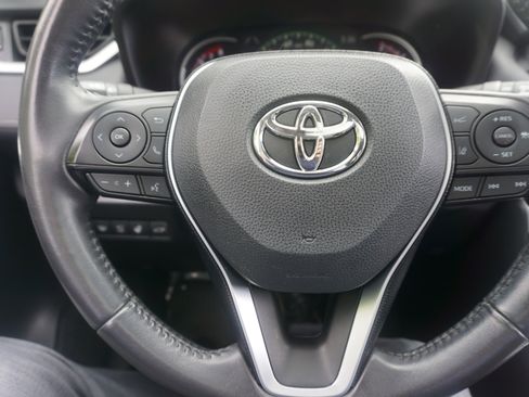 Used 2019 Toyota RAV4 Limited w/ Advanced Technology Package AWD/4WD image 9