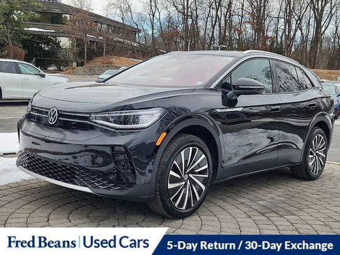 Certified 2023 Volkswagen ID.4 Pro S Plus image 3