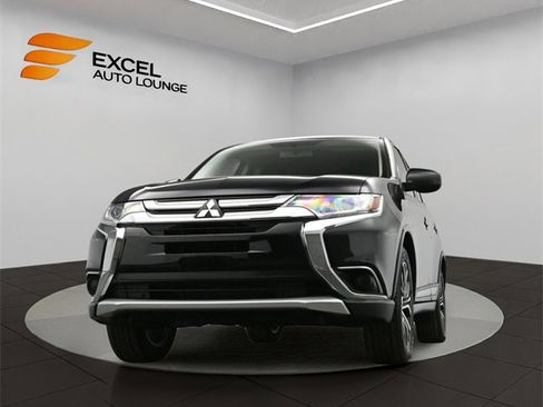 Used 2018 Mitsubishi Outlander SE image 37