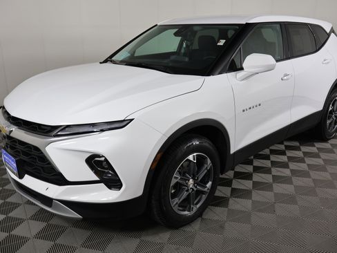 Used 2025 Chevrolet Blazer LT image 10
