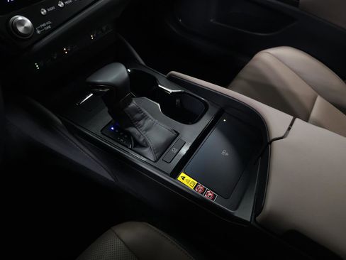 Used 2025 Lexus ES 350 Premium image 27