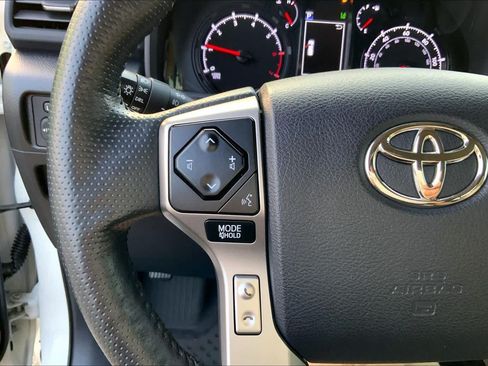 Used 2023 Toyota 4Runner SR5 Premium w/ Moonroof Package RWD image 23
