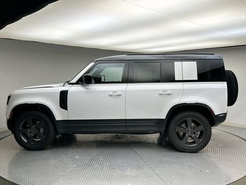 Used 2025 Land Rover Defender 110 S AWD/4WD image 2