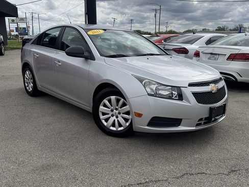 Used 2011 Chevrolet Cruze LS w/ Connectivity Package FWD image 2