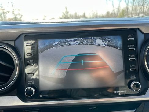 Certified 2021 Toyota Tacoma SR5 image 29