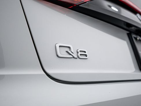 Certified 2022 Audi Q8 Premium Plus w/ Premium Plus Package image 23