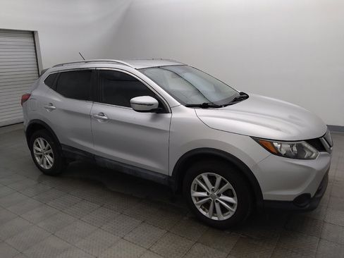 Used 2018 Nissan Rogue Sport SV FWD image 11