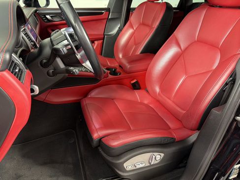 Used 2017 Porsche Macan GTS AWD/4WD image 5