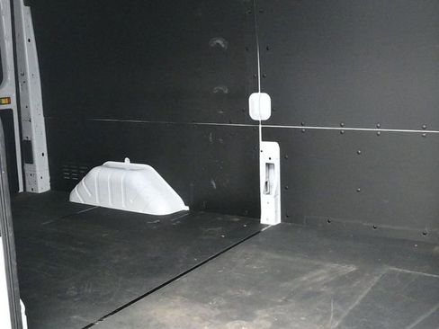 Used 2022 Ford Transit 250 Medium Roof w/ Load Area Protection Package image 16