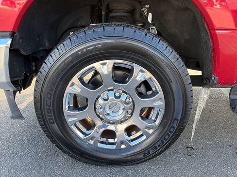 Certified 2020 Ford F350 Lariat w/ Chrome Package image 15