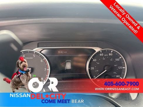 Used 2024 Nissan Rogue SV image 4