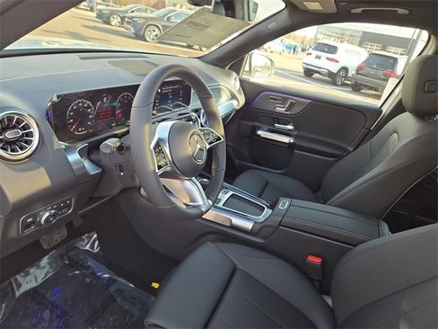 New 2026 Mercedes-Benz GLB 250 4MATIC image 25