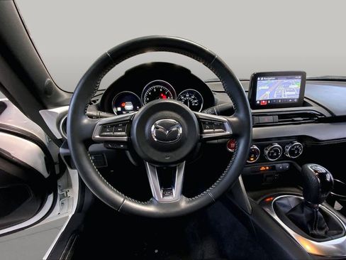Used 2023 MAZDA MX-5 Miata Grand Touring RWD image 5