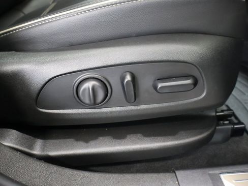 Used 2020 GMC Acadia Denali w/ Denali Ultimate Package image 22