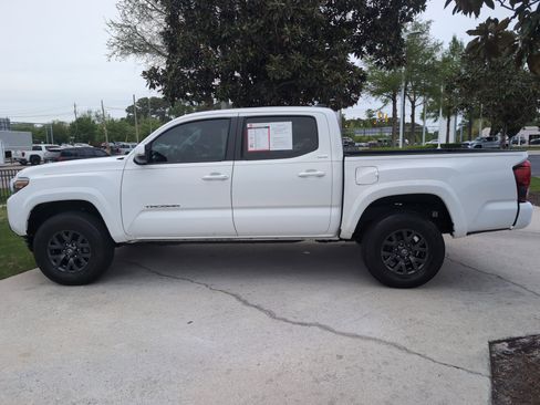 Certified 2023 Toyota Tacoma SR5 w/ Technology Package image 7